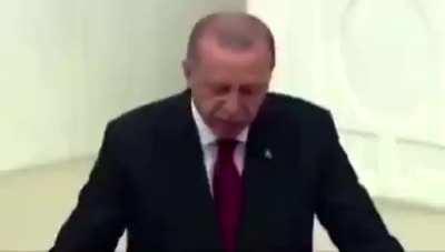 Namusum ve şerefim üzerine.