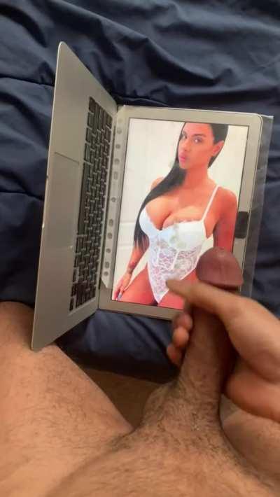 Bustin a nut for Johanna Leia