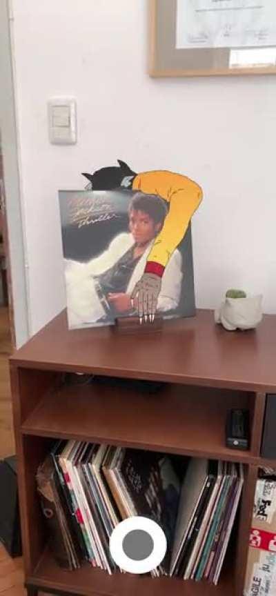 Amazing App I just find out gives life to albums