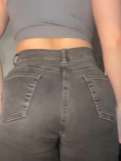 Guess what brand I'm wearing