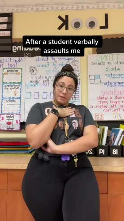 God I love her thick fat curvy thighs