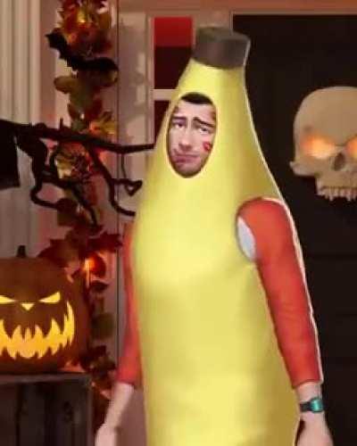 Is this our new Halloween book? 🎃🍌