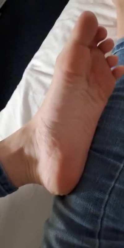 Soft, little feet 💋 Perfect for tasting😉