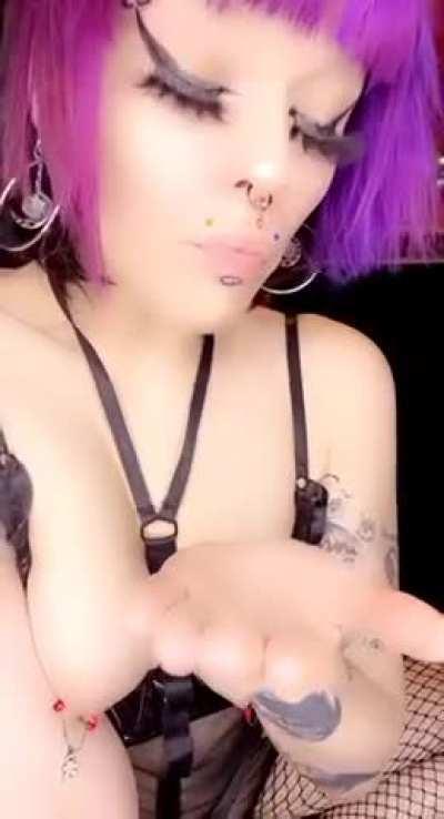 CHECK OUT MY NEW BUNDLE! Experienced domme of over 5 years! Size queen who loves to do [rate]s. Let me show off my creativity in a custom [vid] Now offering tasks! [Dom] but [fet] friendly. See for yourself why I have so many good reviews! 100+ Telegram/l