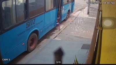 Crippled man gets run over while getting off the bus