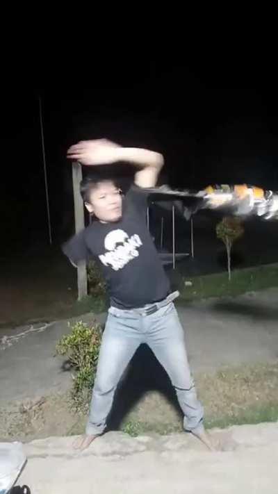 when you got expensive prosthetic instead of the cheap hive prosthetic limb, time to flex it to the Okranites