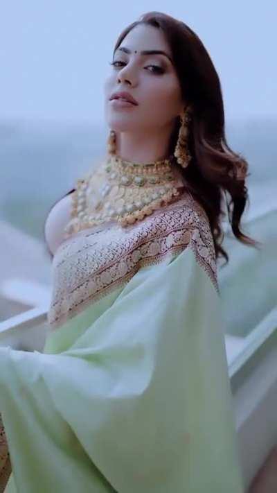 Nikki Tamboli (@nikki_tamboli)