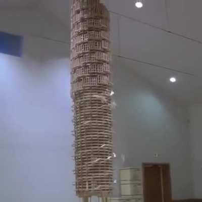 Amazing dominoes structure