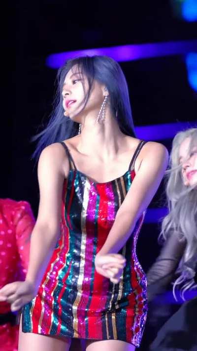 TWICE - Tzuyu (feat. Sana)