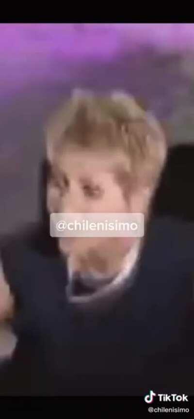 Con los huevos con aceite me acorde de este otro clásico.