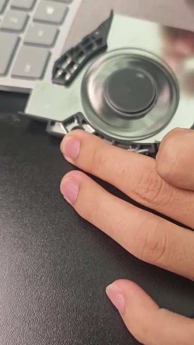 what's inside this fan?