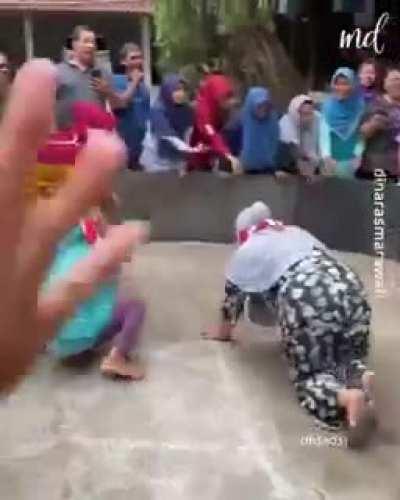 Finding a duck while blindfolded