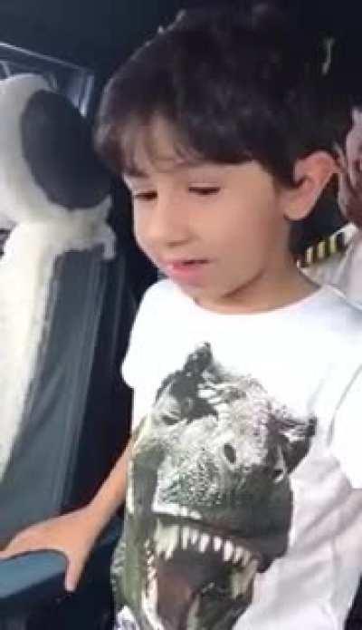 Kid amazes pilots with aircraft knowledge!