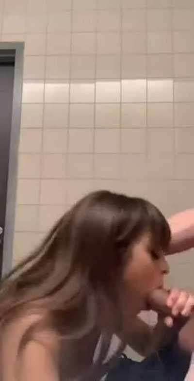 Riley Reid Sucking A Huge Load Out Of His Huge Cock