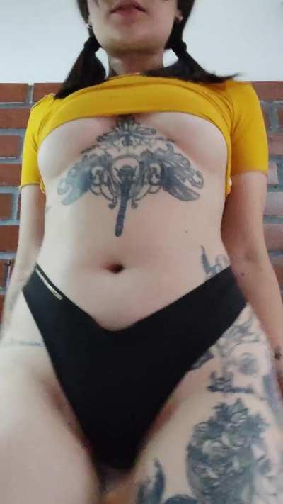 Inviting you to touch and taste my horny latina body!