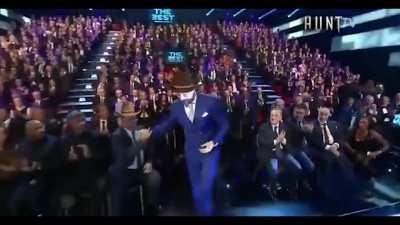 Me on my way to collect the Bounties after my partner single-handedly wiped out the server(I had one assist)