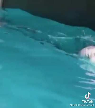 “Larry this is yours” 😂