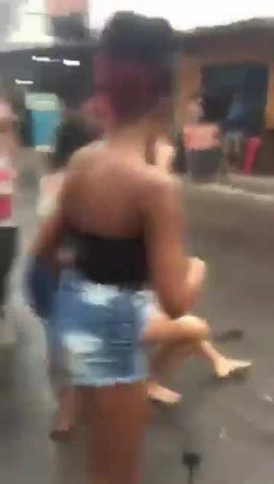 Trashy fight in the projects