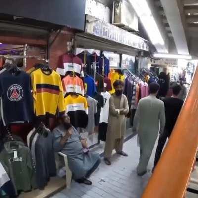 pulled a uno reverse on an american yank earlier today.