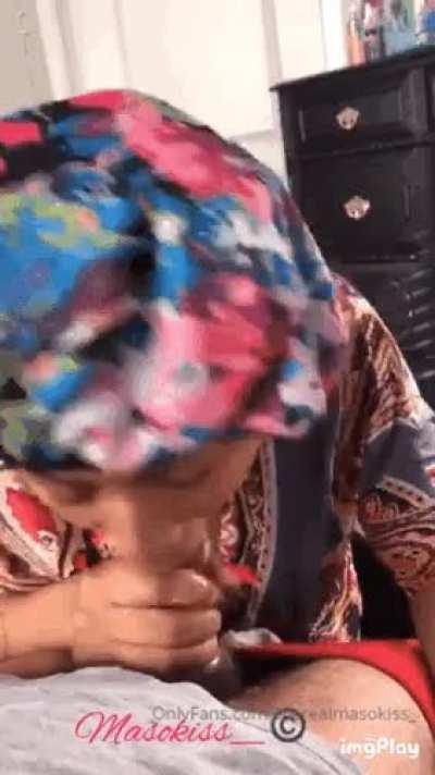 How my mom is the reason I don’t have a girlfriend right now 😩 she suck my dick every night and swallow