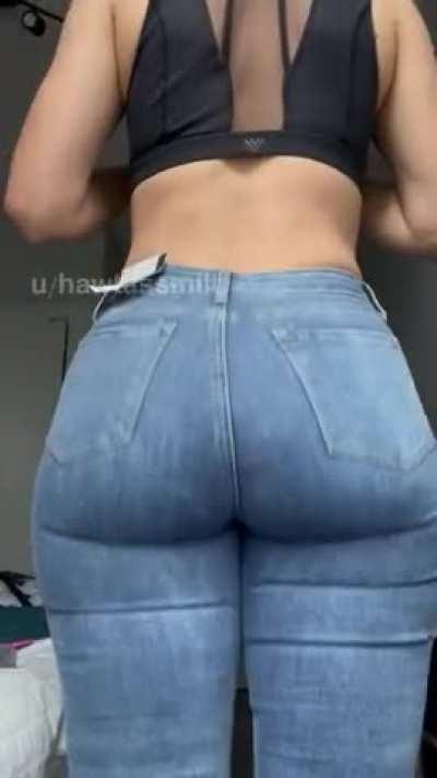 my mom jeans can fill alot of ass in them