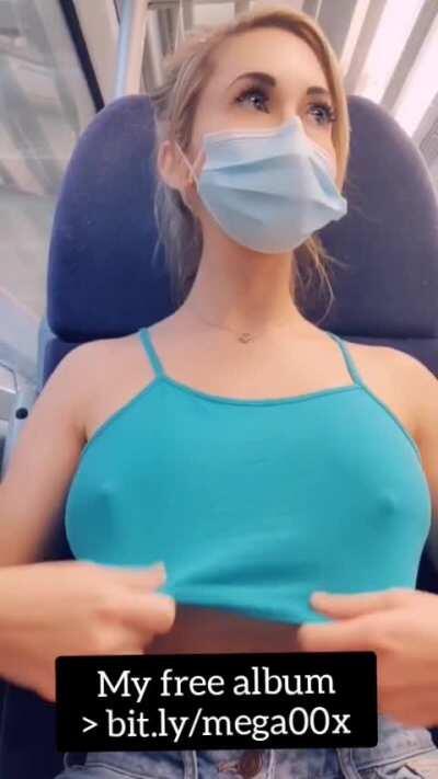 Nervous about this one but really wanted to do a tiddie reveal in public, it was such a rush!