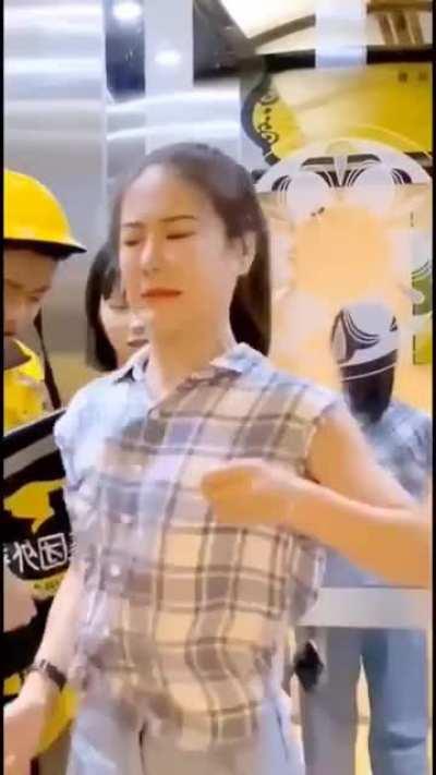 She needs better balloons