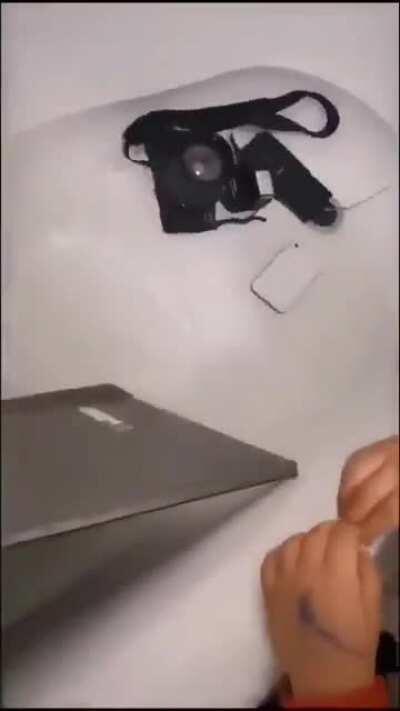 This Cleaning patient kids wash all of the electronic devices in home