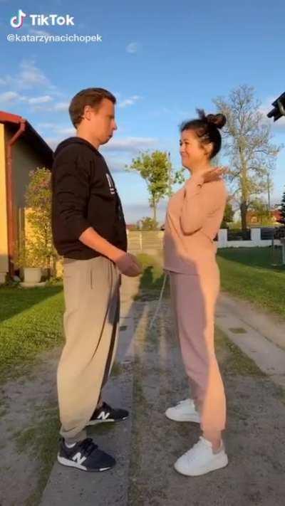 Are straights on tiktok ok? (btw this is an actual trend on tiktok what even-)