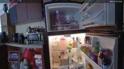 âThereâs poop everywhereâ: Police react with disgust â spitting and gagging â as child abuse investigation leads to house of filth & horrors in bodycam footage.