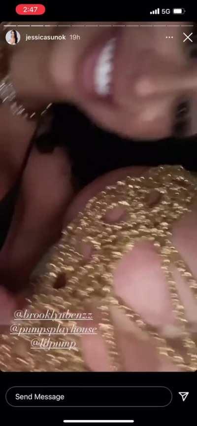 GET HER FOLDER ⬇️⬇️⬇️