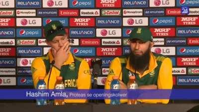 Amla surprising AB with funny comment
