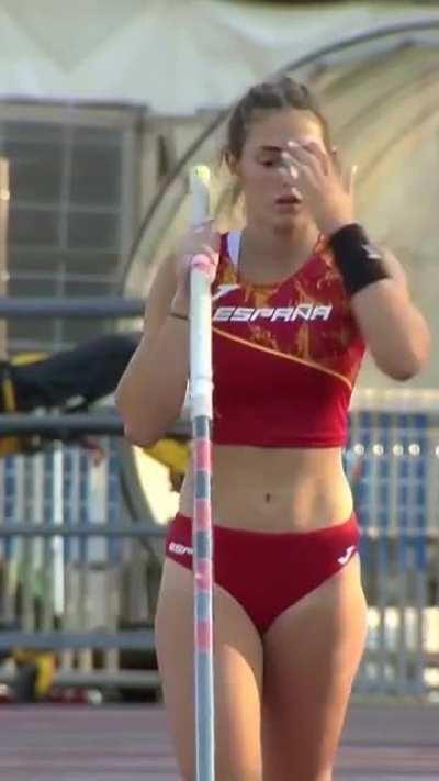 Clara Fernández - Pole vaulter