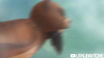 NOOOOO UDYR DON'T THEY WON'T GIVE YOU THE AATROX TREATMENT I PROMISE