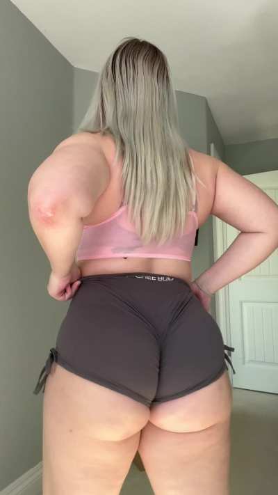 Can I trap you between my cheeks?