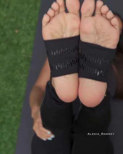 To All my stirrup lovers! Fresh post workout feet