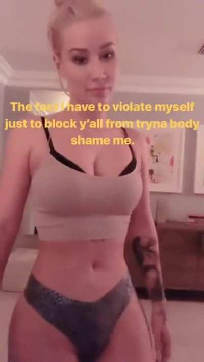 I want to bury my face between Iggy Azaleas fat ass cheeks