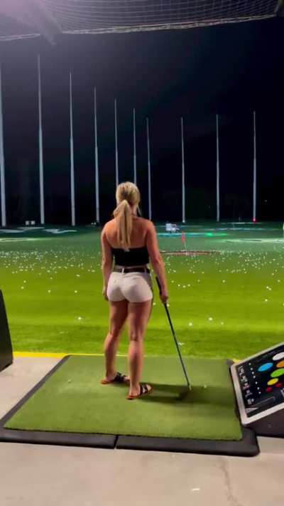 Checking out her ass when she golfs