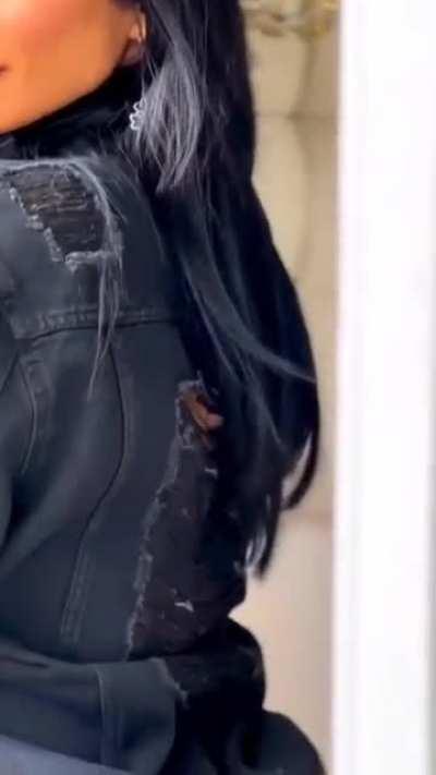 Beautiful n Sexy Booty Queen