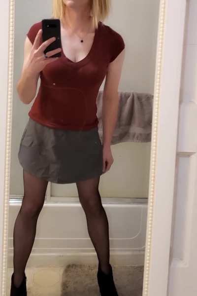 Cum into the bathroom for a sec?