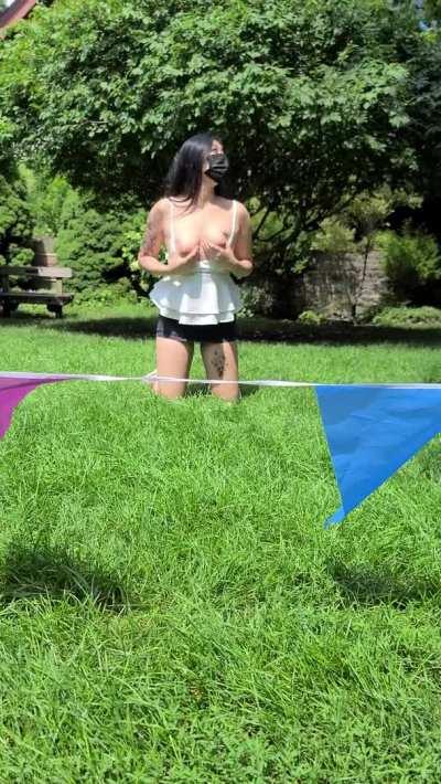 Im coming for that yummy sausage