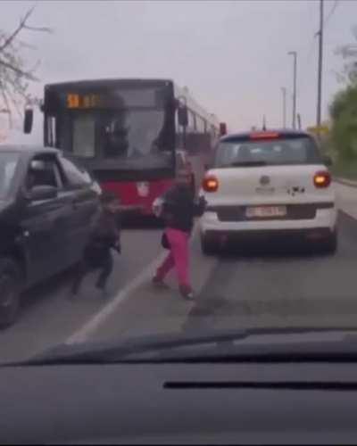 An average Romanian🤎