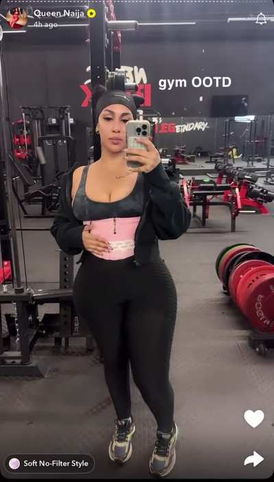Queen Naija thick at the gym