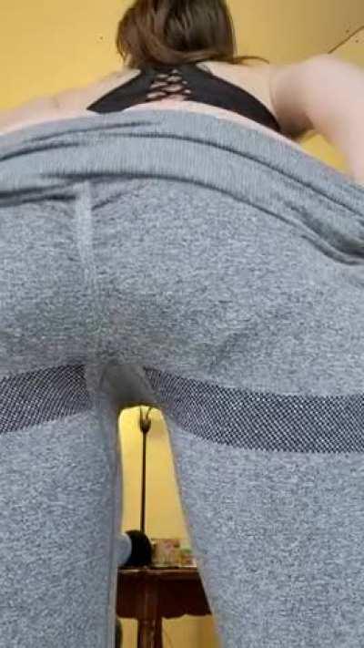 These leggings hide just how much junk in the trunk I have