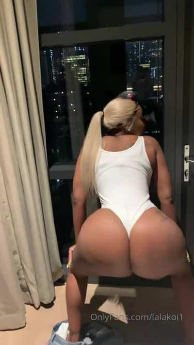 You like ass or naw? more big butts in sub