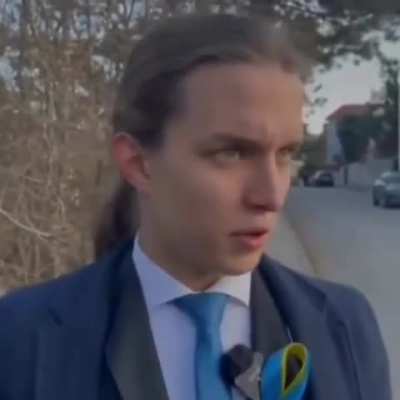  ⚡️A Slovak student demonstratively did not shake hands with the pro-Russian President of Slovakia Pellegrini, accusing him of manipulation, intimidation and slander during the elections.