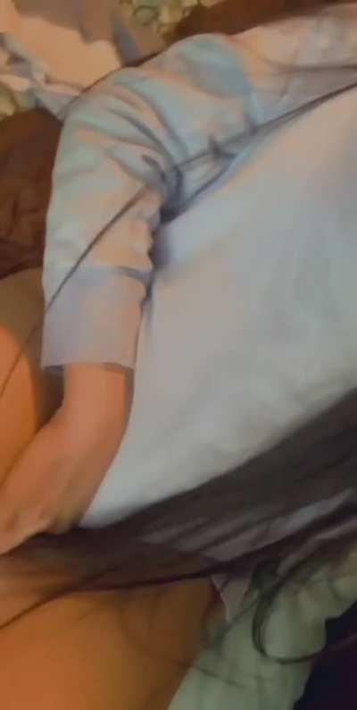 Horny & I need some dick 😢😩🍆