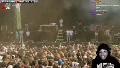 That shi hit durk all in his face 😭