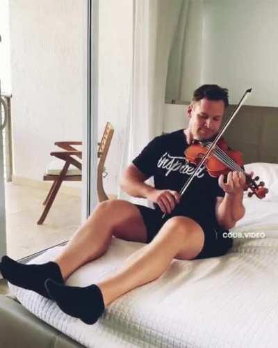 segundo dia, sigo en pie, con la experiencia se que los primeros 5 dias son difíciles, después la dificultad aumenta a los 15 días.... también, ya se llego a los 10 millones