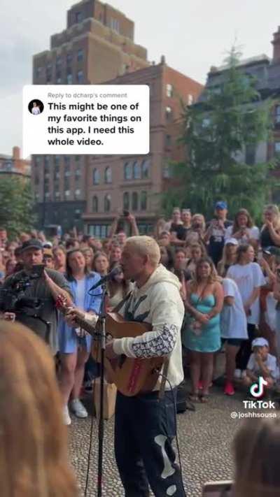 Dermot Kennedy covering a drake song for his pop up show in Boston for fans
